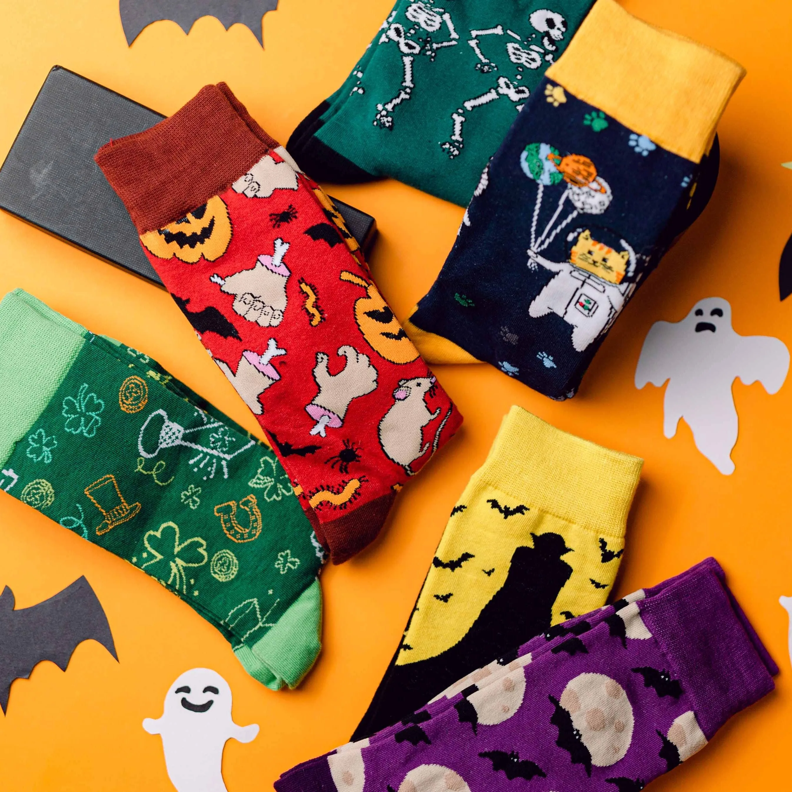 Ghoulish Printed Crew Length Socks